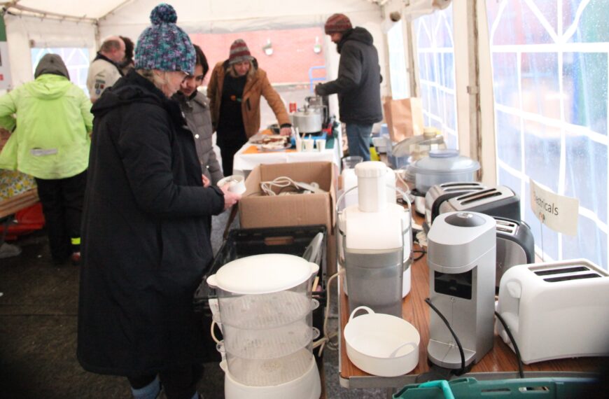 2.6 tonnes of free kitchen kit dished out at Manchester community event